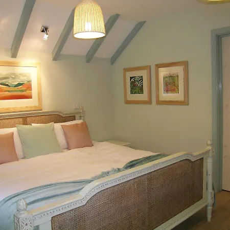 Art Tatil Evi Alston